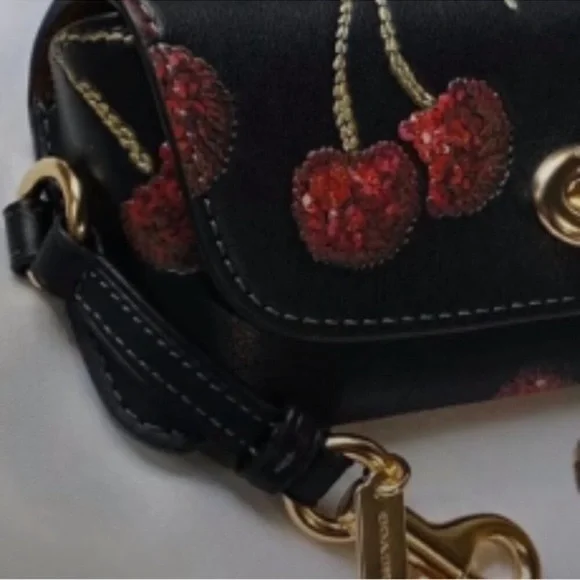 NWT coach!! Coach Black Cherry Sunglass Case cdd74 - Picture 4 of 7